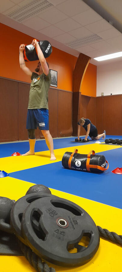 Cours de Cross-Training Cours de Cross-Training